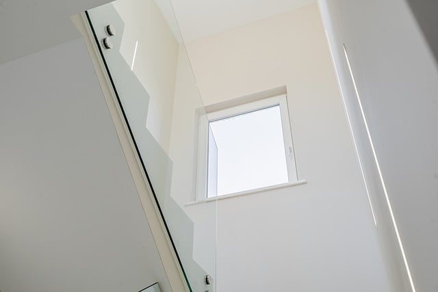 skleněné zábradlí